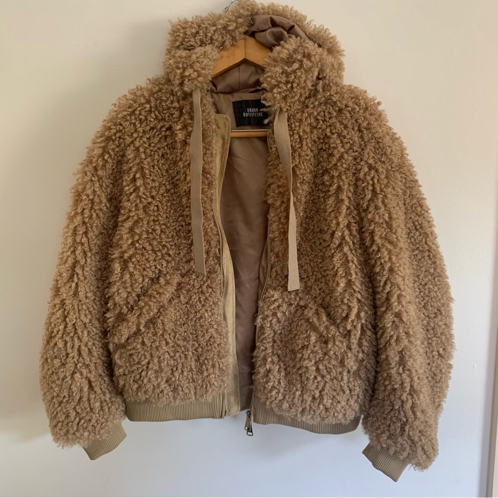 NEW Urban Outfitters Casey Oversized Sherpa Fur Hooded Zip-Up Teddy Jacket S - Picture 3 of 12